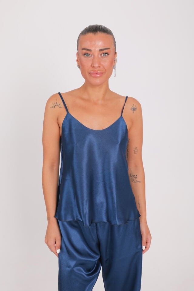 SOFT BLOOM NAVY BLUE